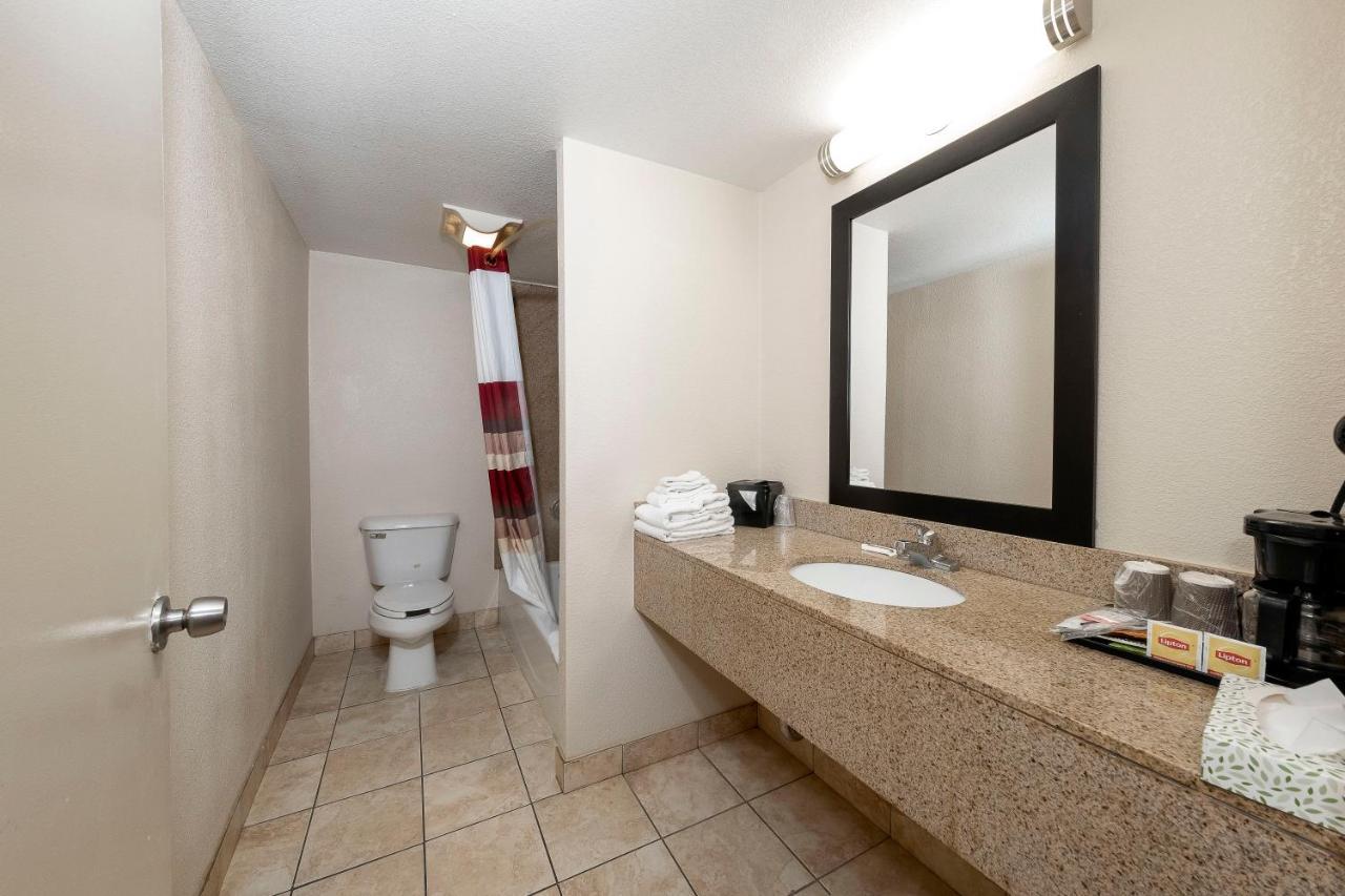 Red Roof Inn Bordentown - Mcguire Afb المظهر الخارجي الصورة